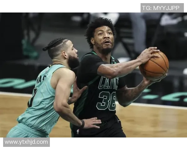 凯尔特人对阵黄蜂精彩比赛视频回顾与分析，重温赛场激烈瞬间